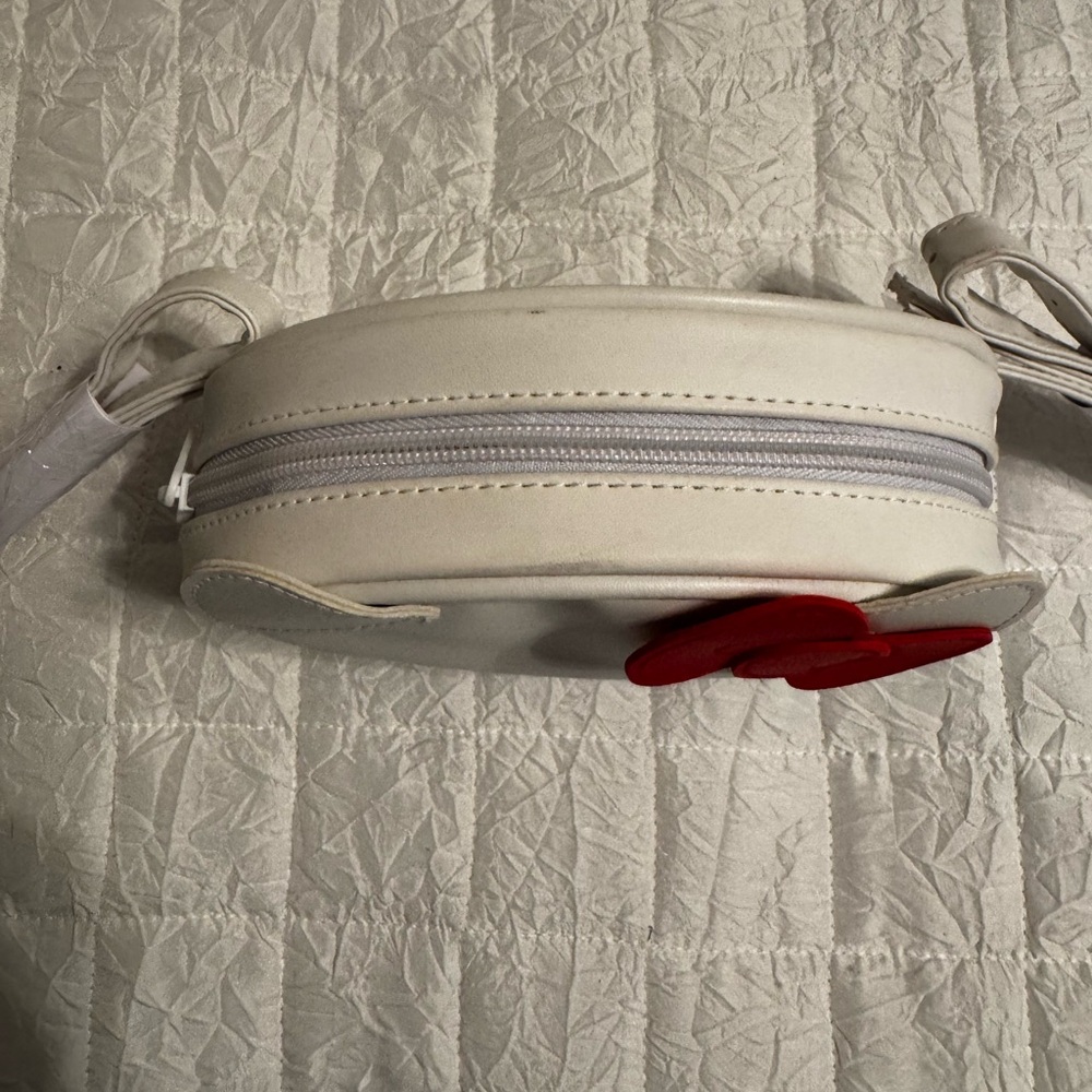 Hello Kitty White waist Bag with Red Bow - Picture 7 of 9
